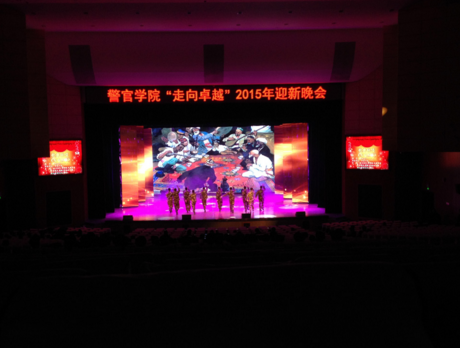 成都舞台灯光设计对于灯光设备有哪些要求呢？